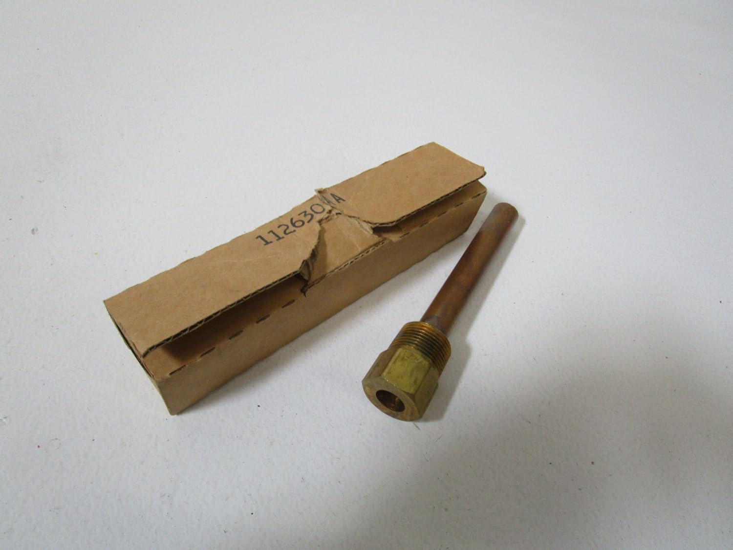 HONEYWELL Honeywell 112630AA Copper Well Assembly 1/2 inch NPT 4.75 inch Immersion