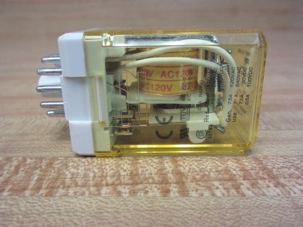 IDEC IDEC RR3PA-UAC120V Power Relay 120VAC 10A 3PDT