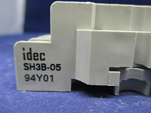 IDEC IDEC SH3B-05 Relay Socket 11-PIN Blade Socket DIN Rail Snap Mount