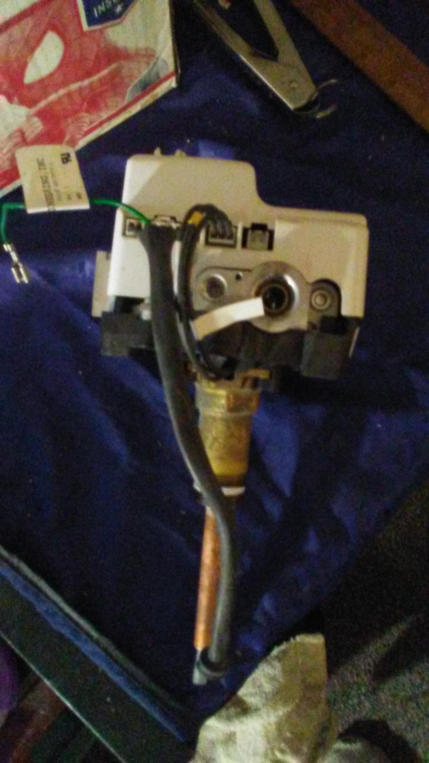 RHEEM RHEEM SP20749 Natural Gas Control Valve for Water Heaters