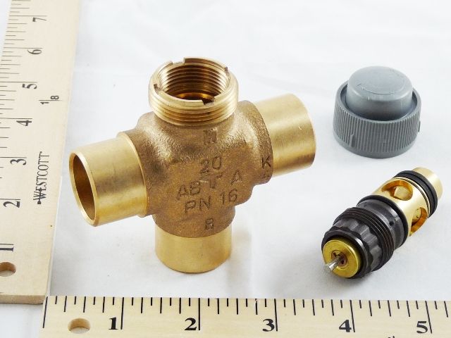 HONEYWELL V5853A2055 GLOBE VALVES