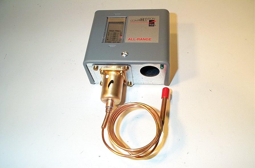 JOHNSON CONTROLS P70EA-6 THERMOSTATS