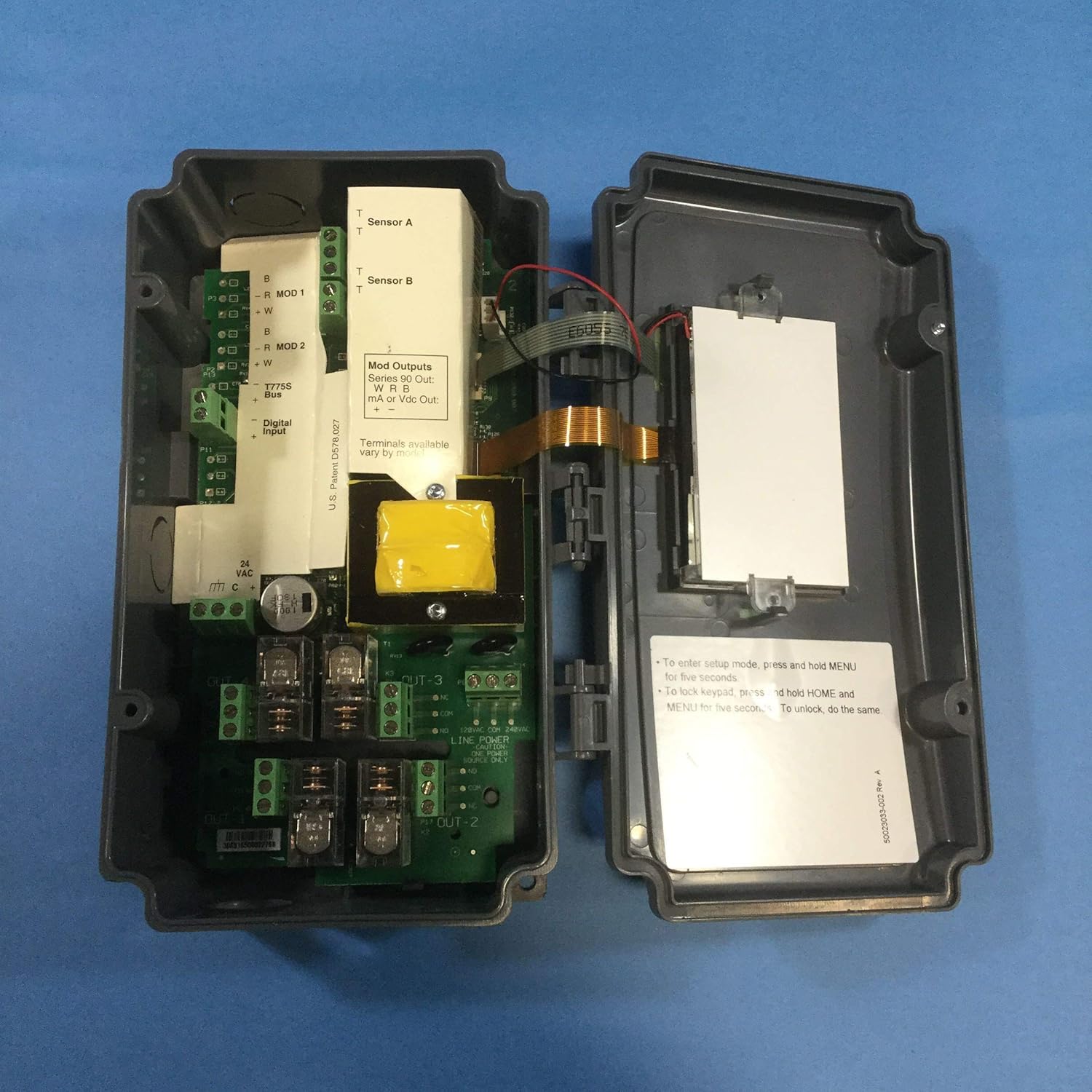 HONEYWELL Honeywell T775B2040 Electronic Temperature Controller 4 SPDT 2 Floating Outputs