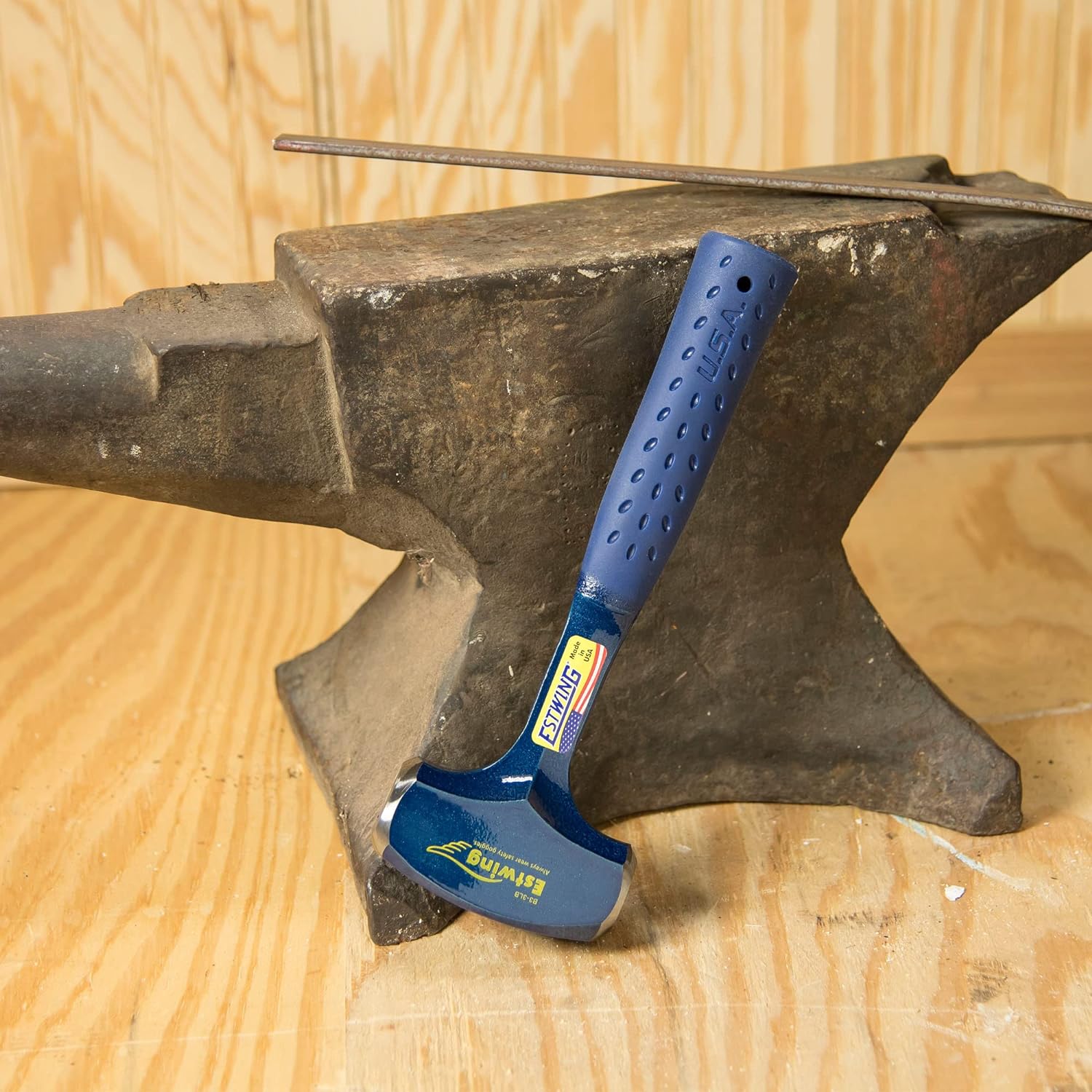 ESTWING Estwing B3-2LB Drilling Crack Hammer - 2-Pound Sledge with Forged Steel Construction & Shock Reduction Grip