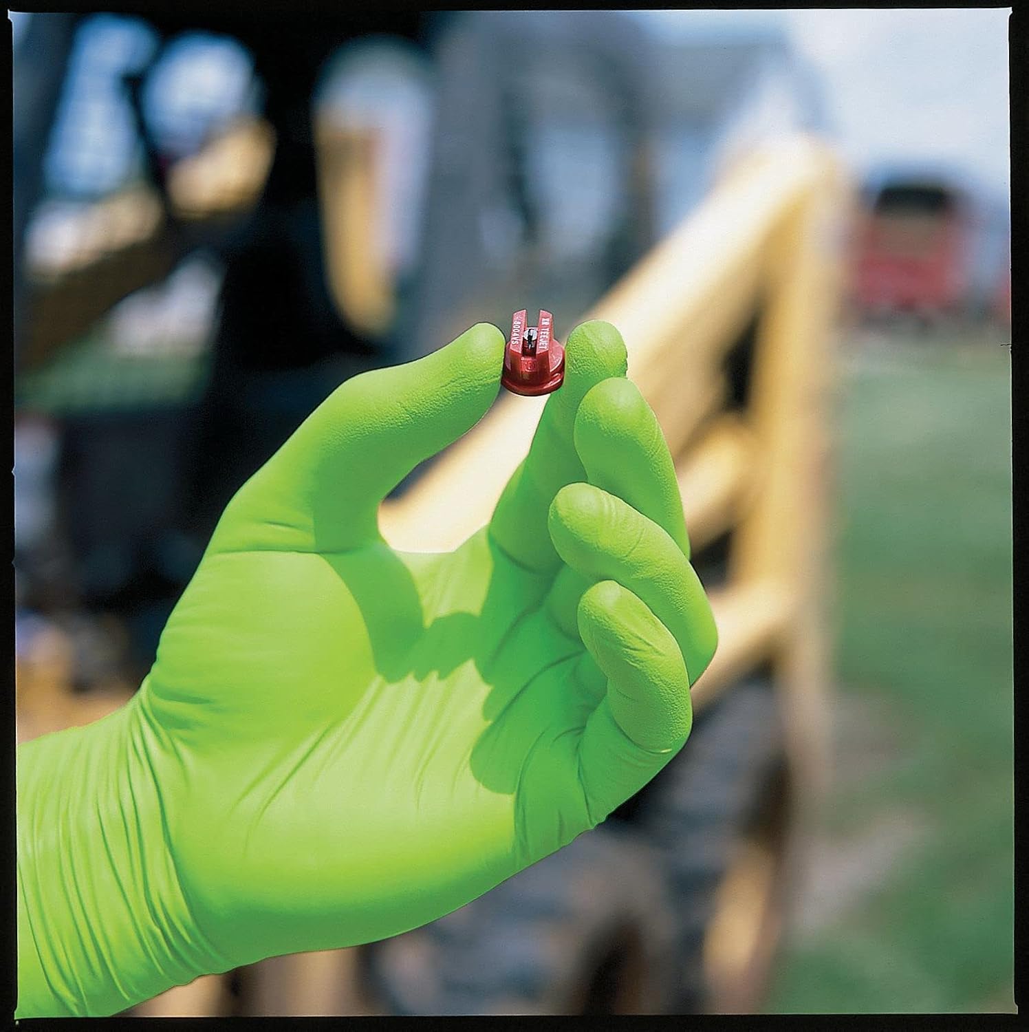 SHOWA Showa 7705PFTS Accelerator-Free Disposable Nitrile Glove 9.5 inch Length 4 mil Thick Small