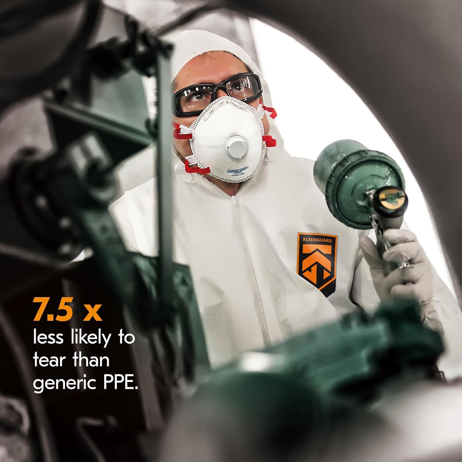 KLEENGUARD KleenGuard 44327 A40 Elastic-Cuff and Ankle Hooded Coveralls 4X-Large White Case of 25