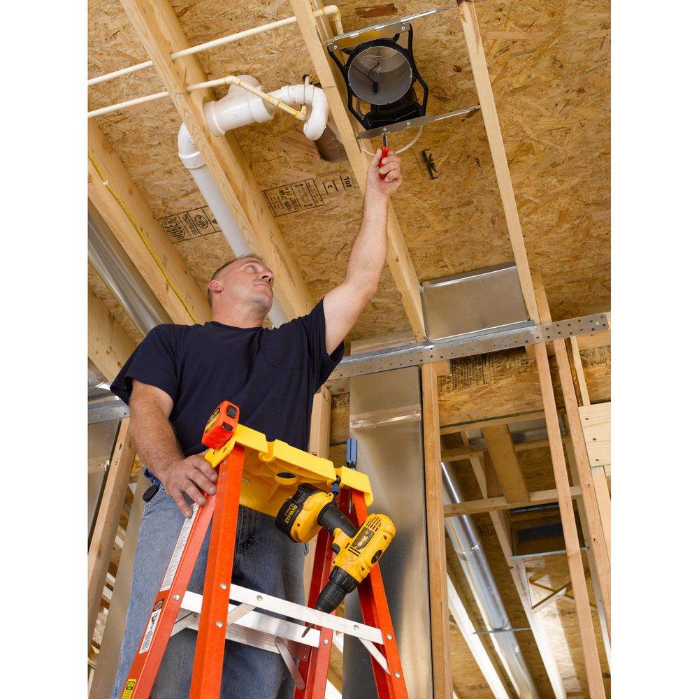 WERNER Werner 6204 Series 6200 4 ft. Step Ladder