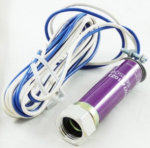 HONEYWELL Honeywell C7027A1064 Mini-Peeper UV Sensor -40/215F Cond. Spud