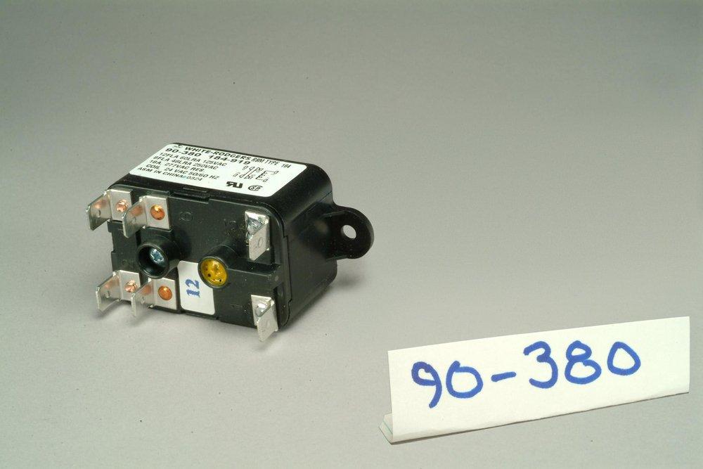WHITE-RODGERS White-Rodgers 90-380 25 Amp 24V Type SPNO-SPNC Heavy Duty Fan Switching Relay
