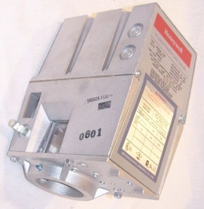 HONEYWELL V4062A1008 GAS VALVES