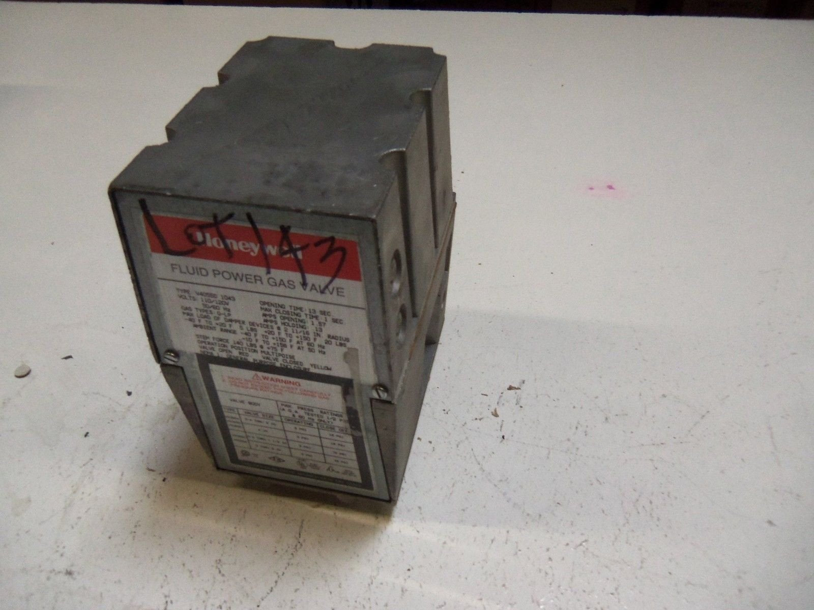 HONEYWELL V4055D1043 GAS VALVES