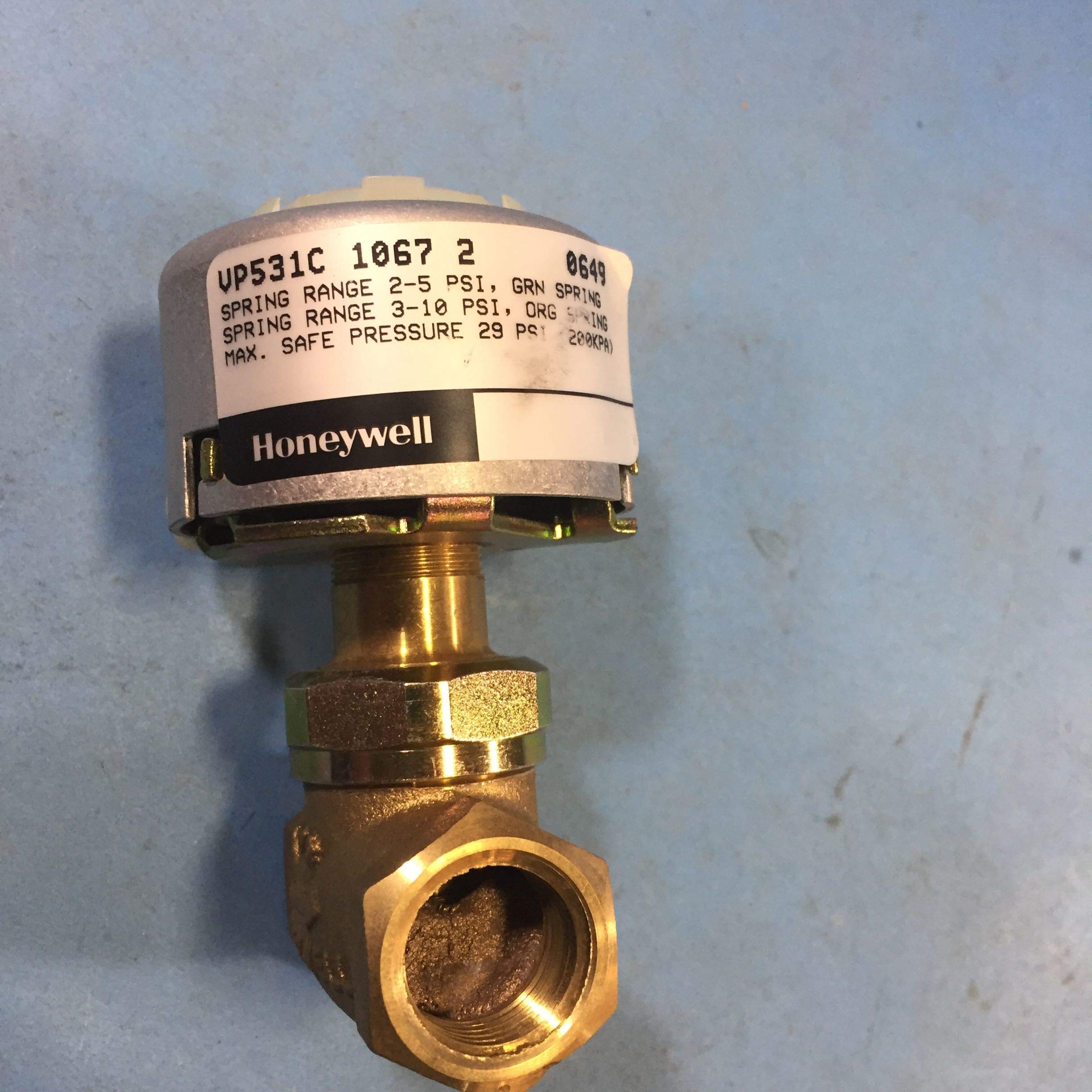 HONEYWELL Honeywell VP531C1067 Pneumatic Radiator Valve 1/2 NPT Straight N.O. 2.3CV Replaces VP531A1020 VP531A1038