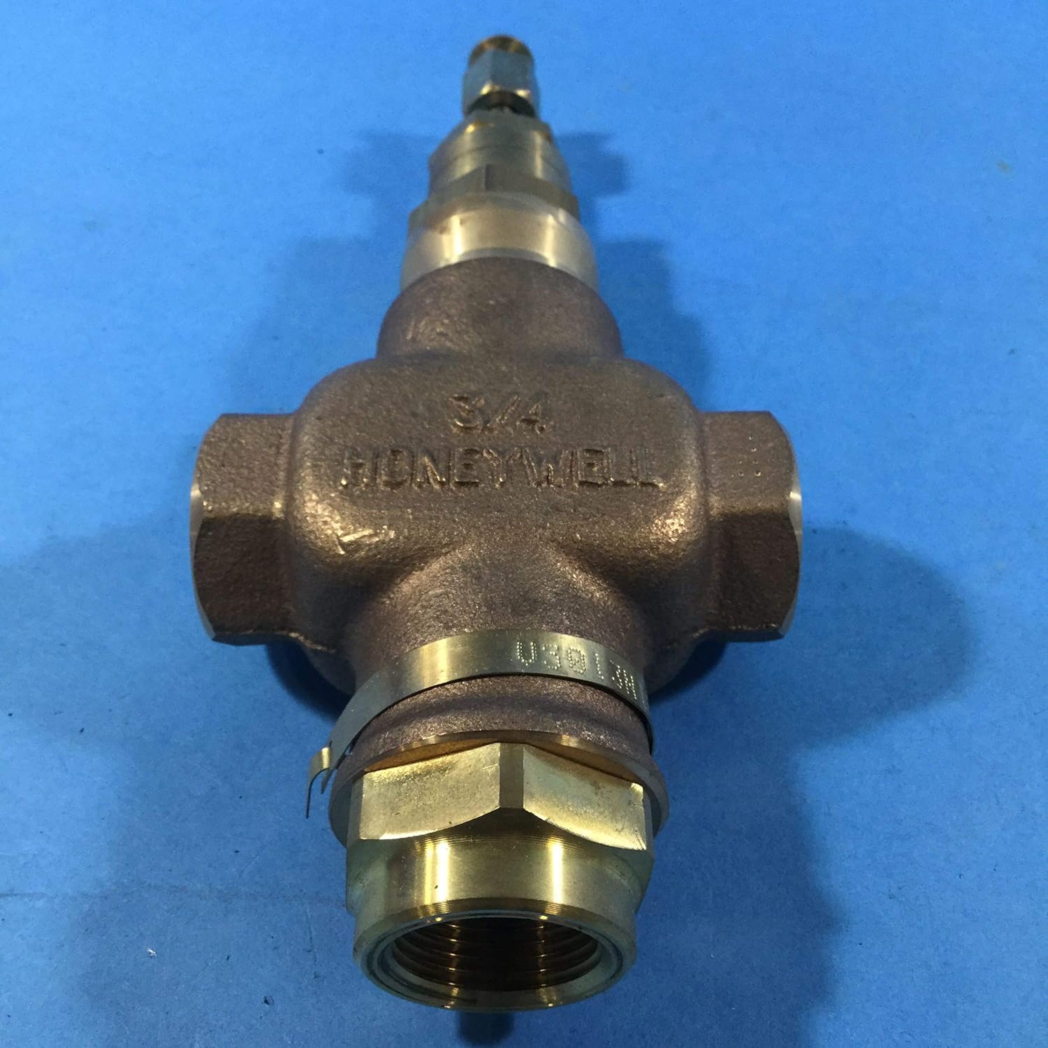 HONEYWELL Honeywell V5013N1055 3/4 NPT 3-Way Mixing Valve 7.3 Cv