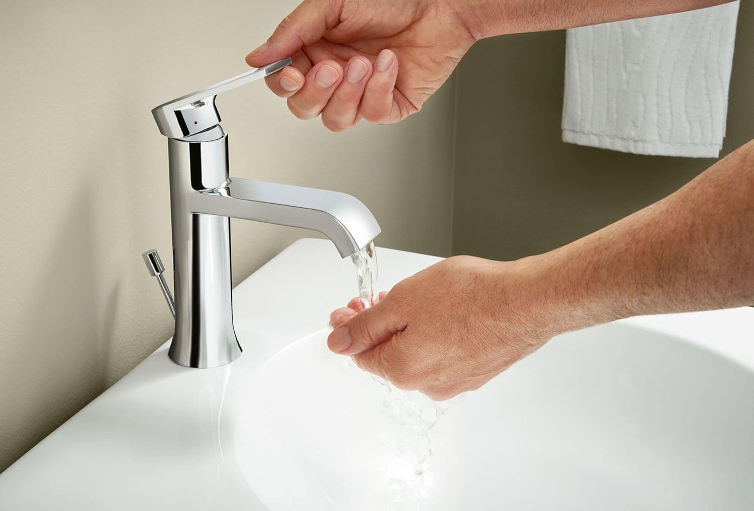 MOEN Moen 6702 Genta LX Chrome One-Handle Bathroom Faucet