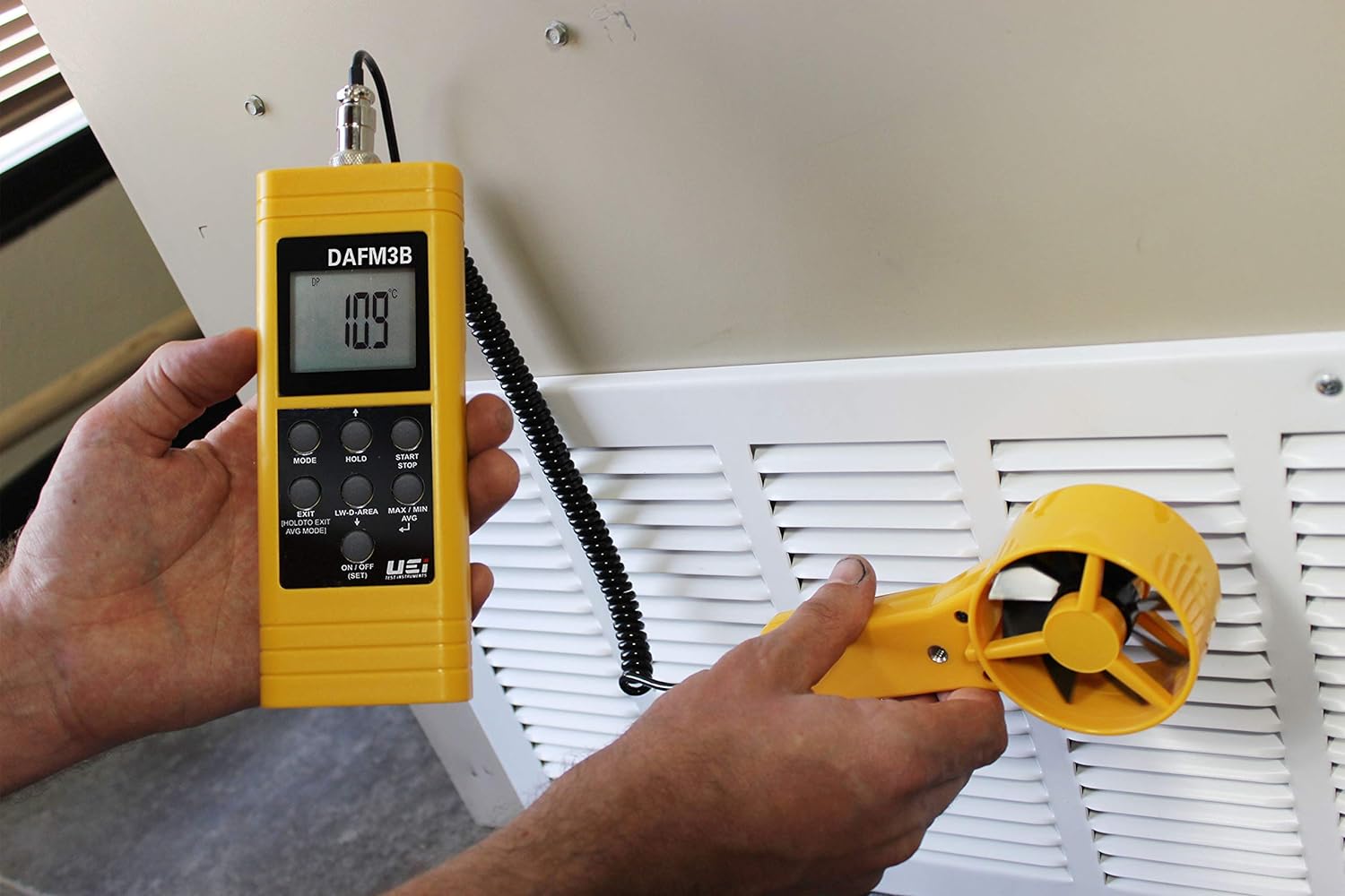 UEI TEST INSTRUMENTS UEi Test Instruments DAFM3B Digital Airflow Meter Yellow