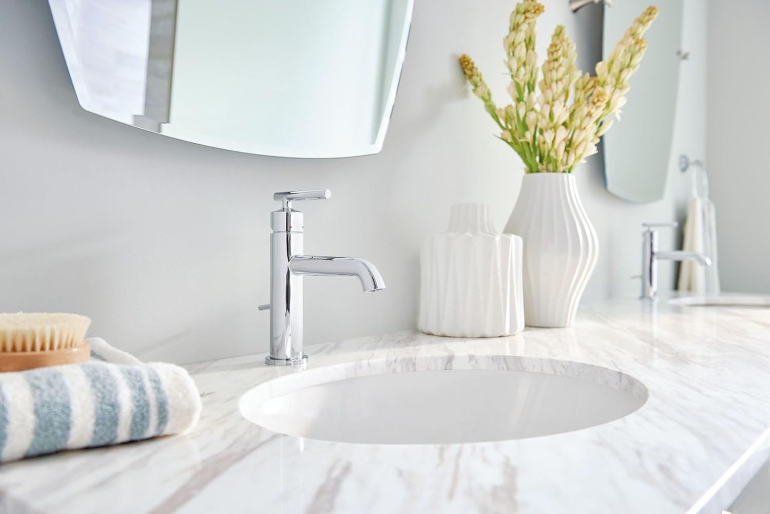 MOEN Moen 6145 Gibson One-Handle Chrome Bathroom Faucet