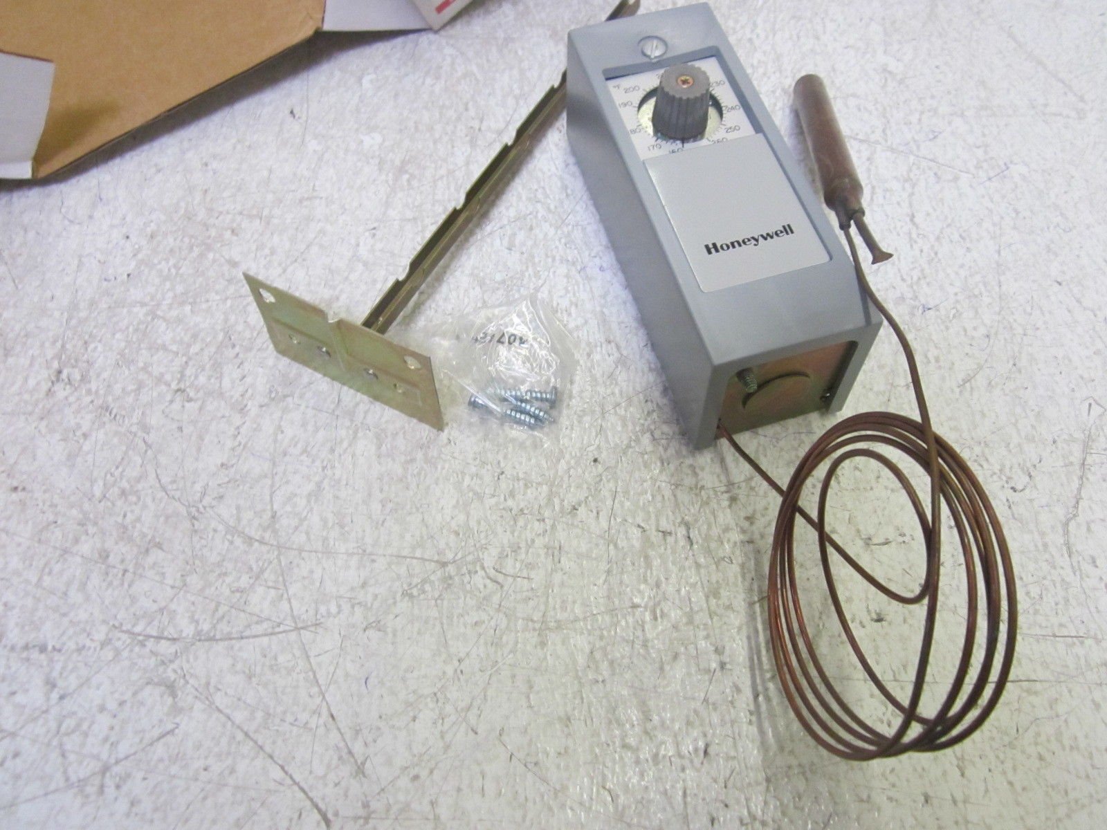 HONEYWELL Honeywell T675A1532 Remote Bulb Controller 160 to 260F
