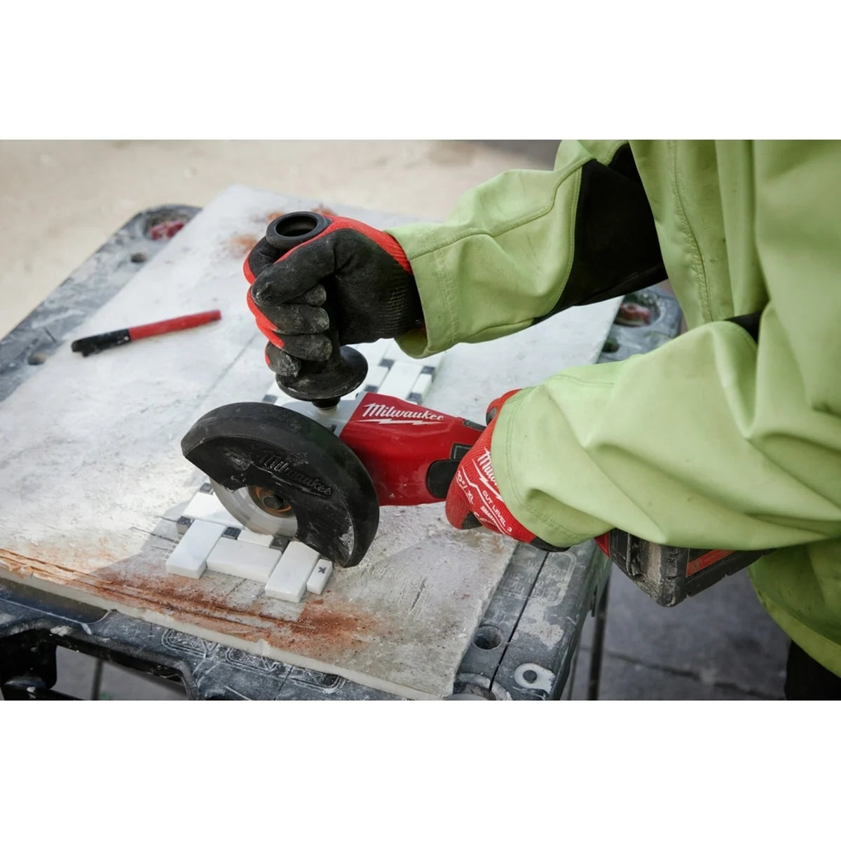 MILWAUKEE Milwaukee 2686-20 M18 Brushless 4-1/2 inches / 5 inches Cut-Off Grinder, Paddle Switch (2686-20)