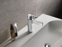 DELTA FAUCET Delta Faucet 574-SSMPU-DST Zura Single Handle Bathroom Faucet Stainless