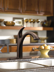 MOEN Moen 7545ORB Camerist 1 Handle Pullout Kitchen Faucet in Oil Rubbed Bronze