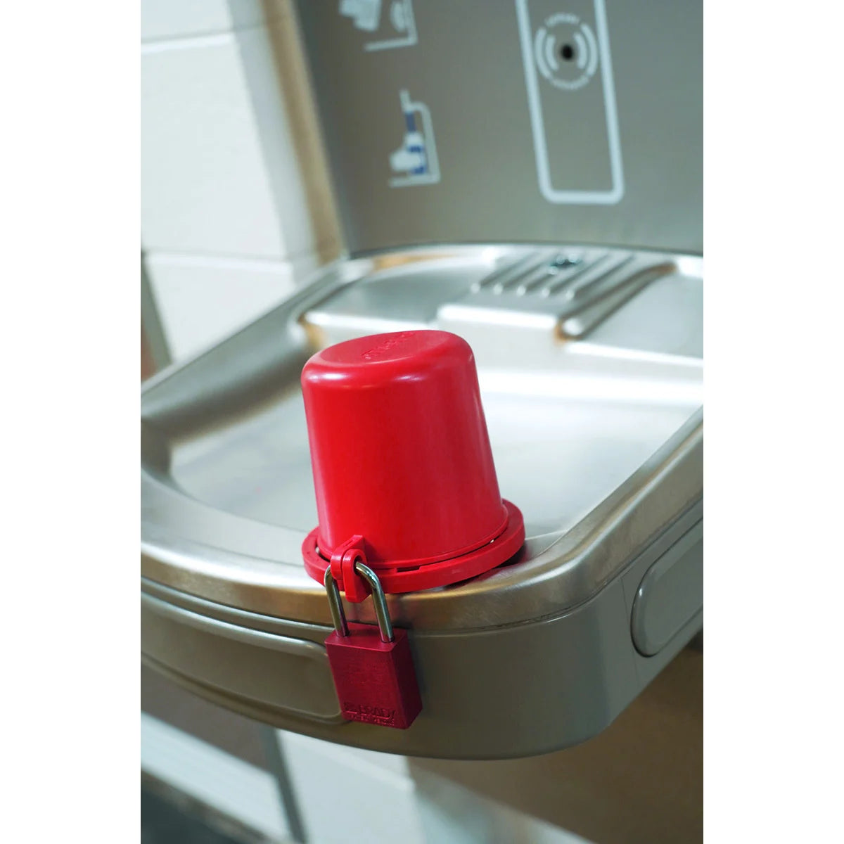 BRADY Brady 113233 BASE COVER PLUG VALVE LOCKOUT 2 1/8