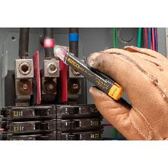 Fluke LVD2 Volt Light Voltage Detector, 90 to 600 VAC, Visual Indicator, CAT IV 600 VAC