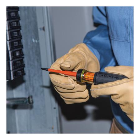 KLEIN TOOLS Klein 32293 2-in-1 Insulated Flip-Blade Screwdriver, #2 Ph, 1/4-Inch Sl
