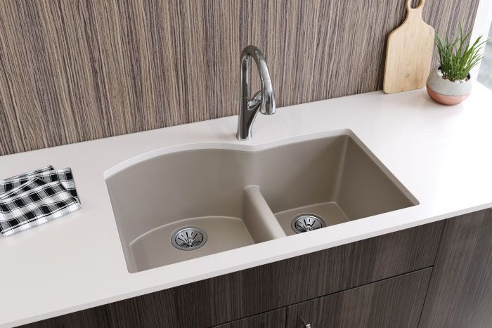 ELKAY Elkay ELXHU3322RSM0 Quartz Luxe 33 x 22 x 10 Offset 60/40 Double Bowl Undermount Sink with Aqua Divide, Silvermist