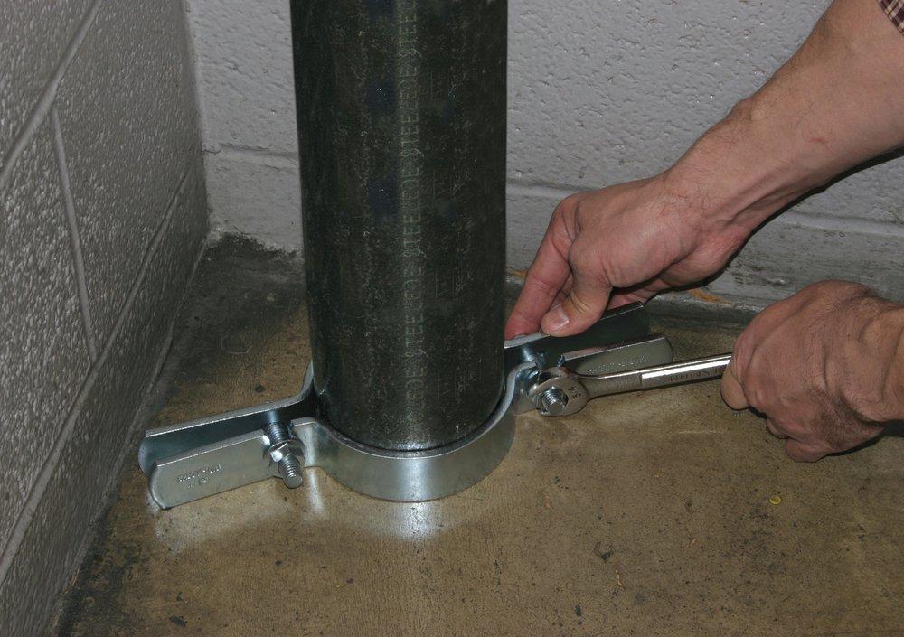 NVENT CADDY nVent CADDY 5100100EG 1 in. Electrogalvanized Steel Riser Clamp E5100100EG