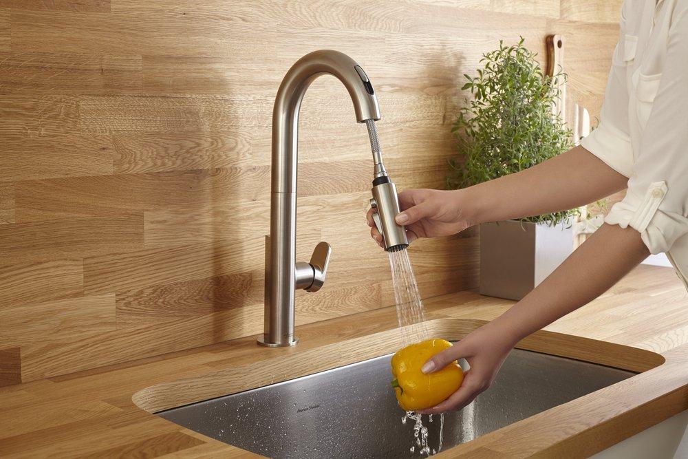AMERICAN STANDARD American Standard 4931.380.075 Beale Touchless Kitchen Faucet 1.5 gpm
