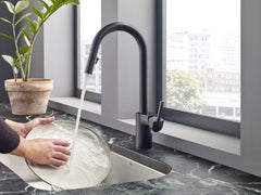MOEN Moen 7565BL Align Single Handle Pull Down Kitchen Faucet in Matte Black