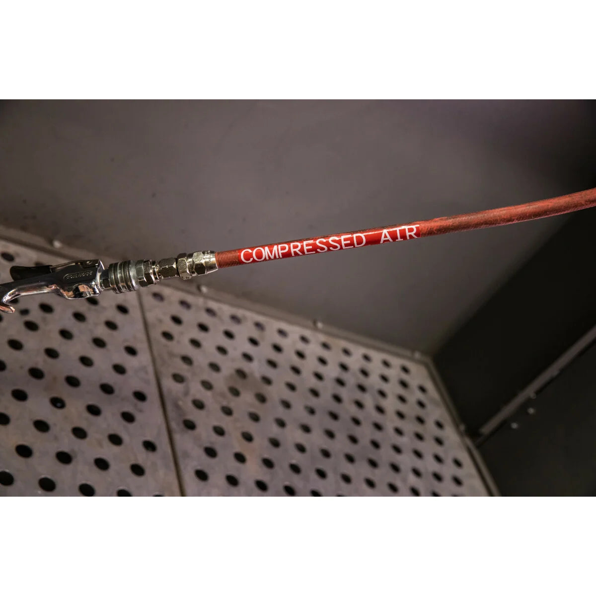 BRADY Brady MC1-1000-595-RD-WT Label Vinyl 1in x 25ft WT/RD