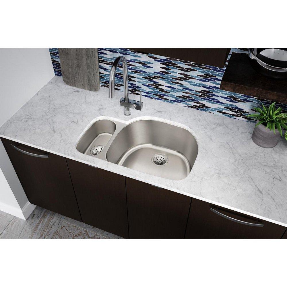 ELKAY Elkay ELUH322110L Lustertone Classic Stainless Steel 31-1/2 x 21-1/8 x 10, 30/70 Offset Double Bowl Undermount Sink