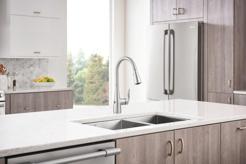 MOEN Moen 7594EWSRS Arbor MotionSense Wave Single Handle Pull Down Touchless Kitchen Faucet in Spot Resist Stainless