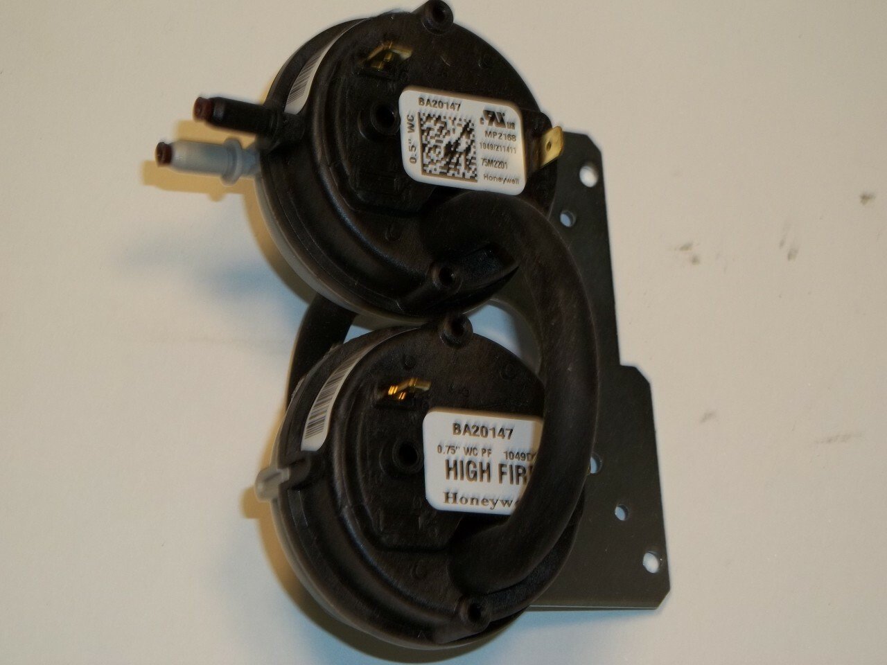 LENNOX 75M22 PRESSURE SWITCHES