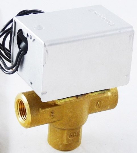 HONEYWELL Honeywell V8044A1135 24V 1/2 NPT Low Voltage Motorized Zone Valve
