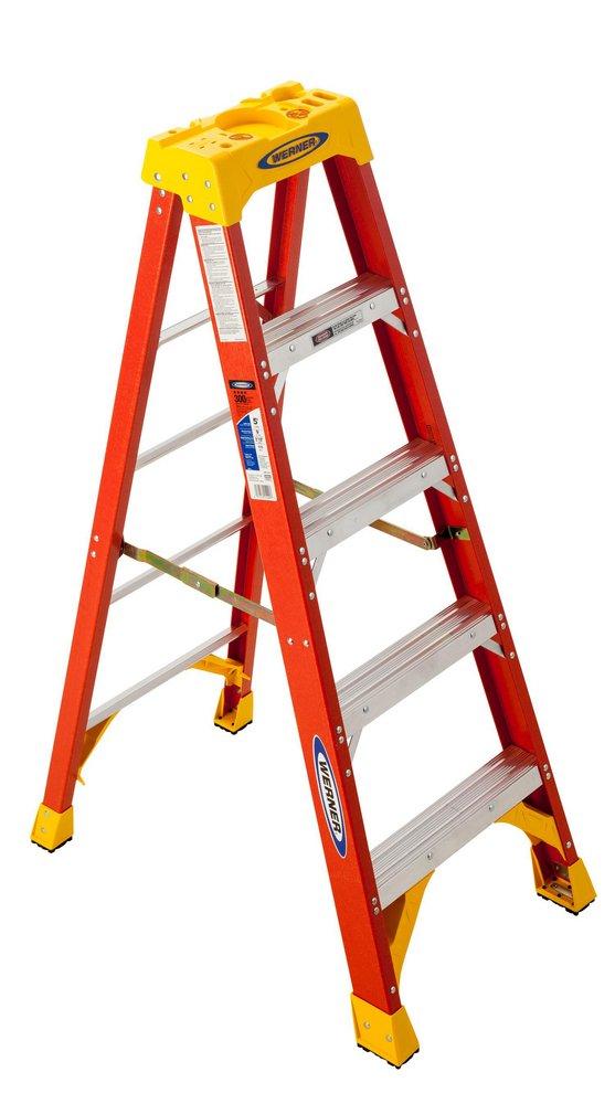 WERNER Werner Co. 6205 5 ft Type IA Fiberglass Stepladder 300 lb Load Capacity