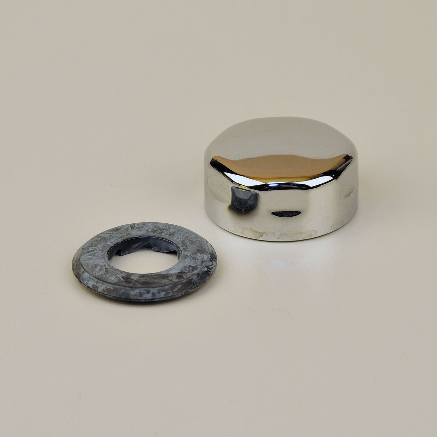 SLOAN Sloan 3308840 H573A Locking Vandal Resistant Stop Cap