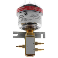 Johnson Controls V-6135-2 Pneumatic Air Switching Valve 3 Way