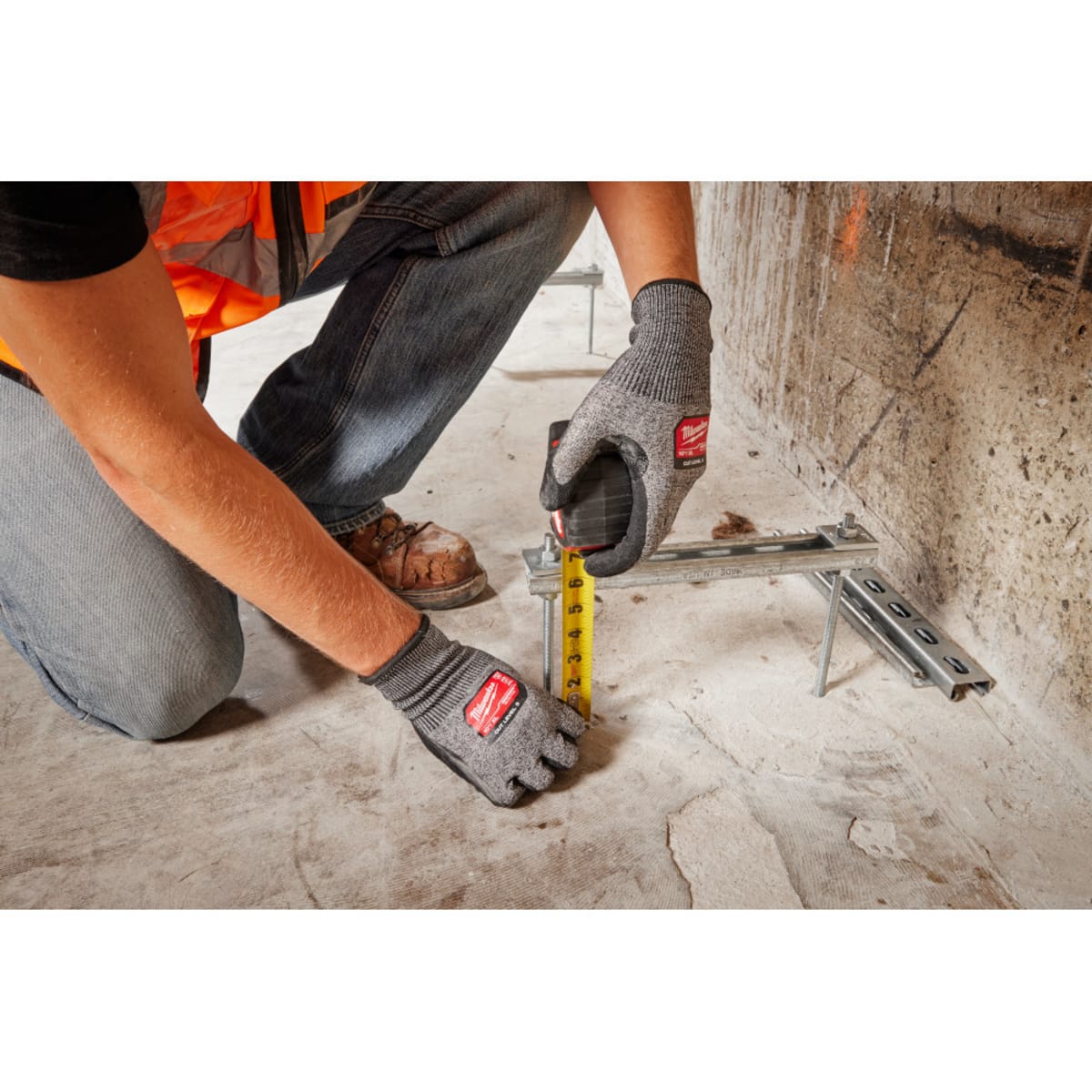 MILWAUKEE Milwaukee Tool 48-73-7130 Cut Level 3 High-Dexterity Nitrile Dipped Gloves - S