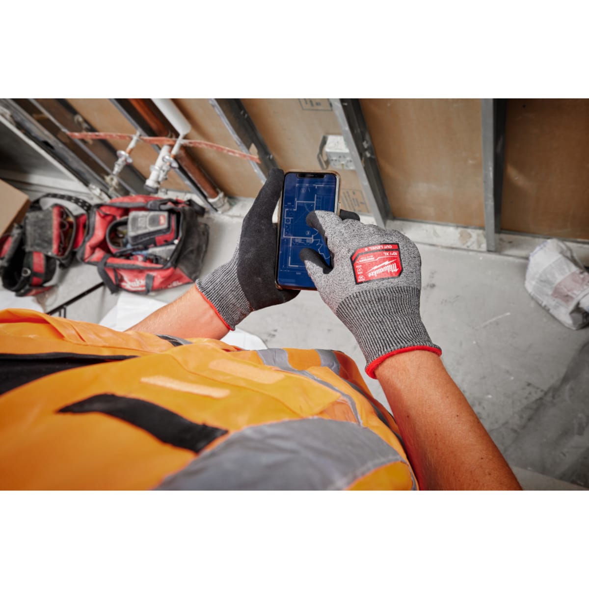 MILWAUKEE Milwaukee Tool 48-73-7151 Cut Level 5 High-Dexterity Nitrile Dipped Gloves - M