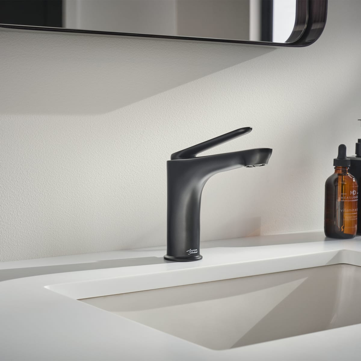 AMERICAN STANDARD American Standard 7105121.243 Studio S Single Hole Single-Handle Bathroom Faucet 1.2 gpm/4.5 L/min With Lever Handle in Matte Black
