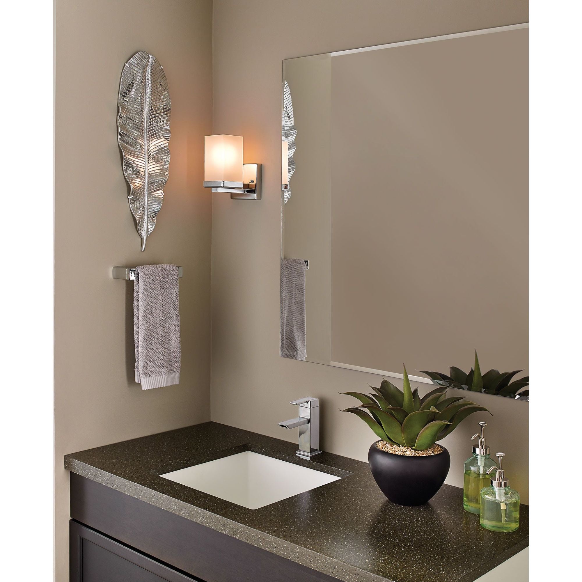 MOEN Moen S6701 90 Degree Single Handle Centerset Bathroom Sink Faucet 1.0 GPM