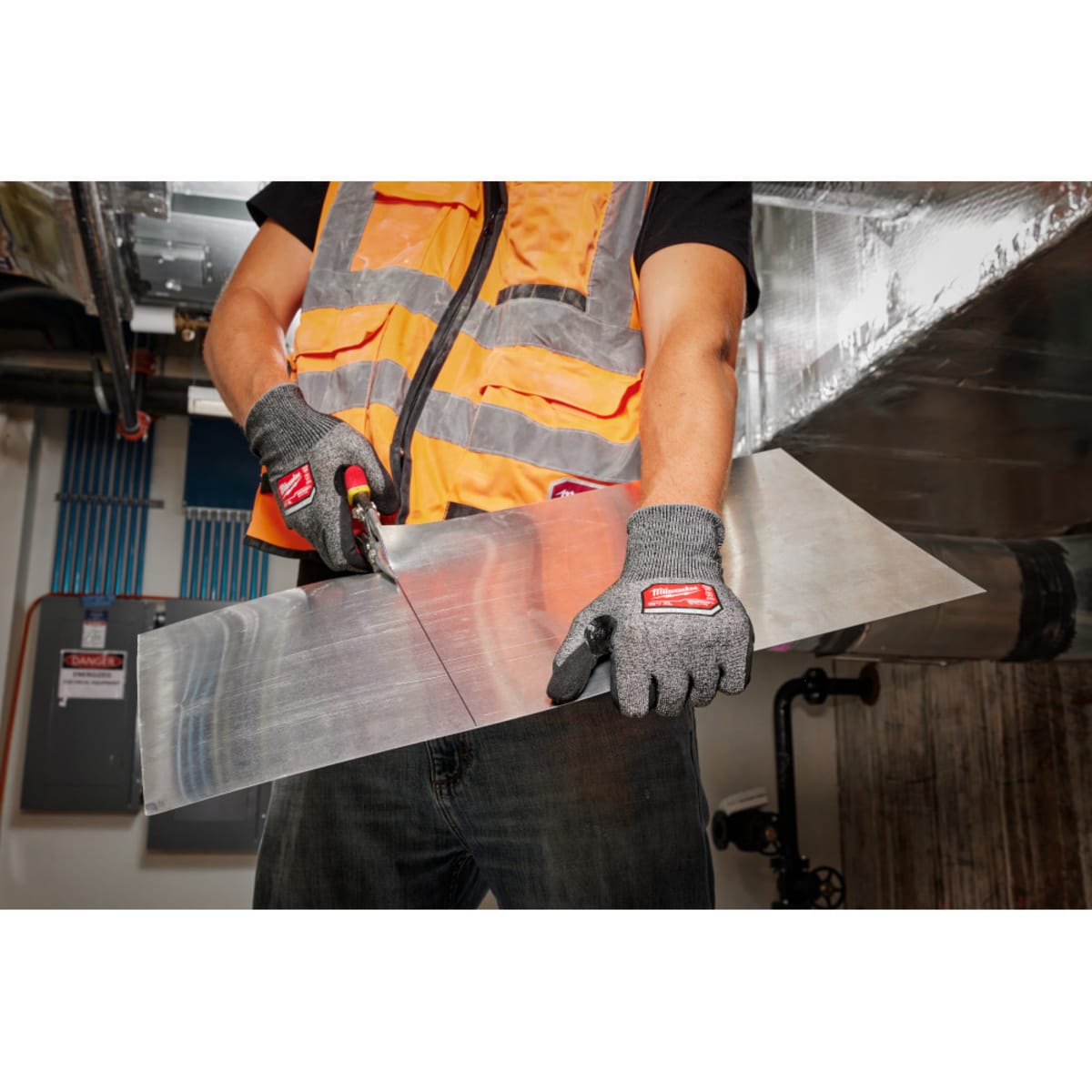 MILWAUKEE Milwaukee 48-73-7140 High-Dexterity Nitrile Dipped Gloves - S