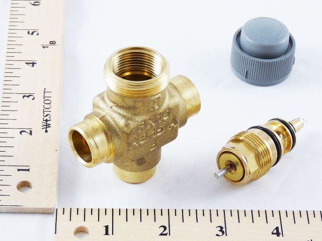 HONEYWELL Honeywell V5853A2022 Globe Valve 3 Way 0.74 Cv 1/2 Sweat