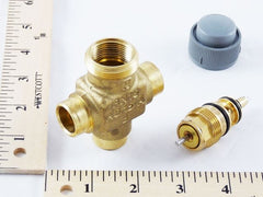 Honeywell V5853A2022 Globe Valve 3 Way 0.74 Cv 1/2 Sweat