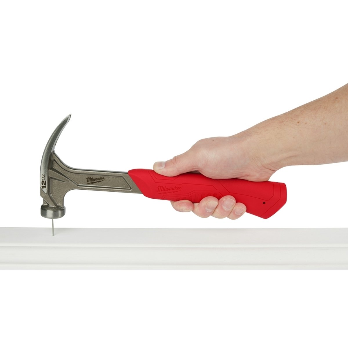 MILWAUKEE Milwaukee 48-22-9019 12oz Smooth Face Hybrid Claw Finish Hammer