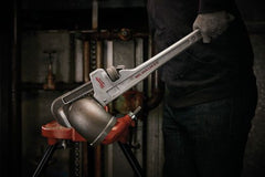 Milwaukee 48-22-7224 Aluminum Pipe Wrench 24 In. 3 In. Pipe Capacity