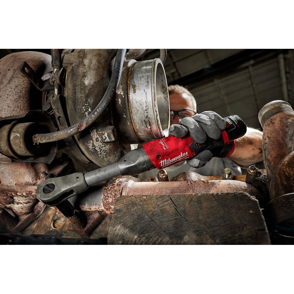 MILWAUKEE Milwaukee 2560-21 M12 FUEL Extended Reach Ratchet Kit