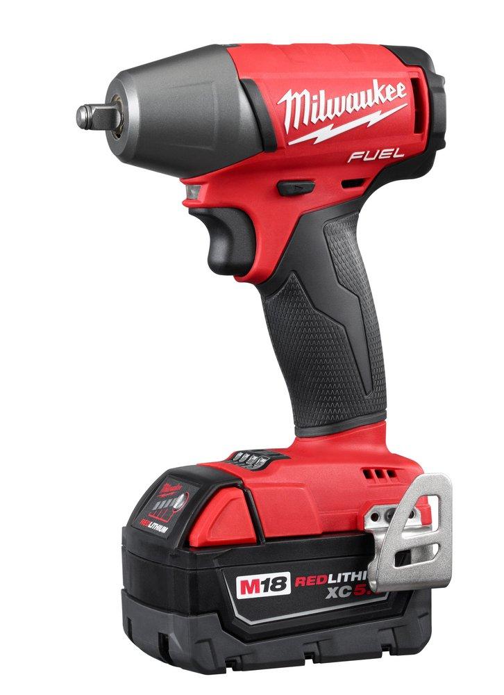 MILWAUKEE Milwaukee 2854-22R M18 Fuel 3/8 Compact Impact Wrench W/ Friction Ring Kit